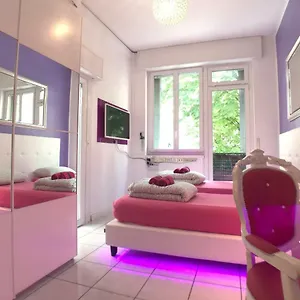 Duomo Luxury House 9 Pax , Milán Italia